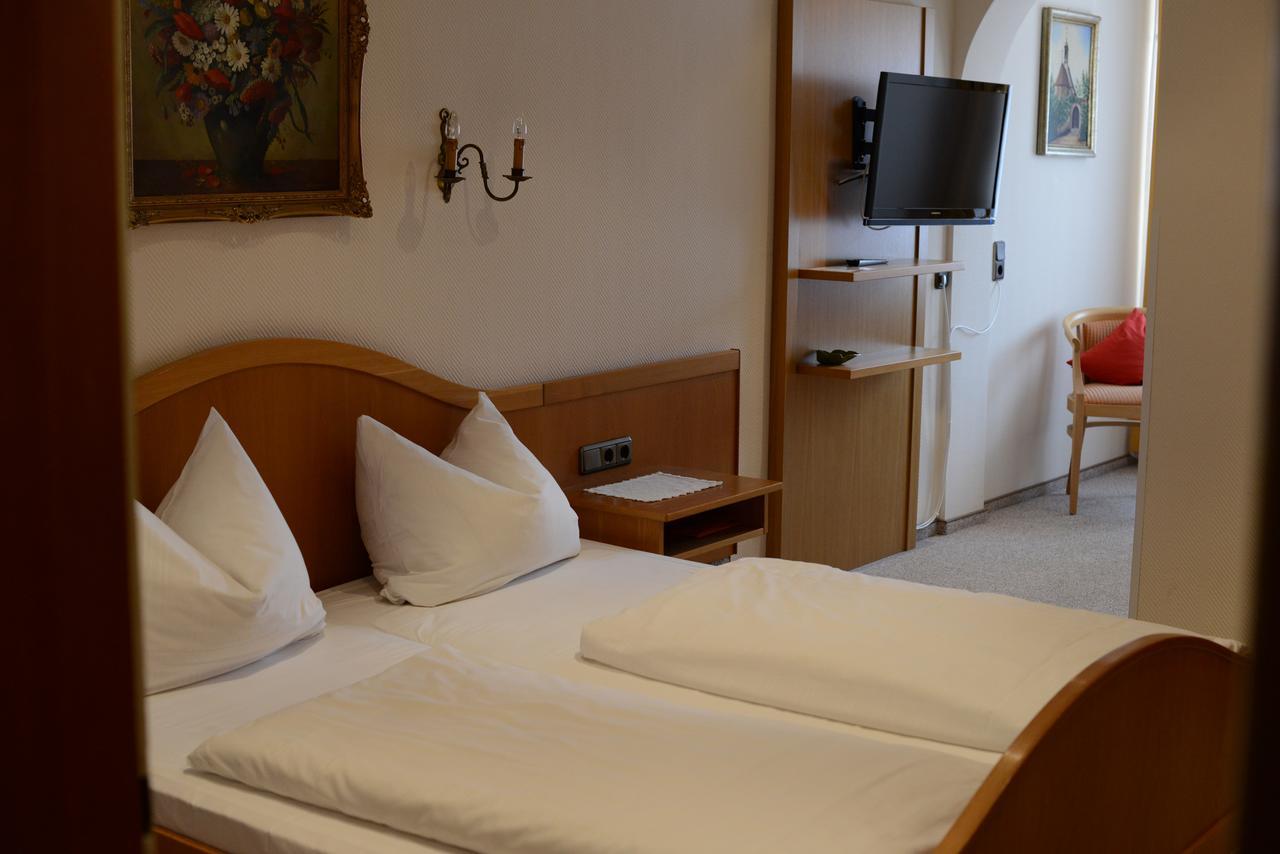 Gasthof & Hotel Goldene Krone Iphofen Ngoại thất bức ảnh