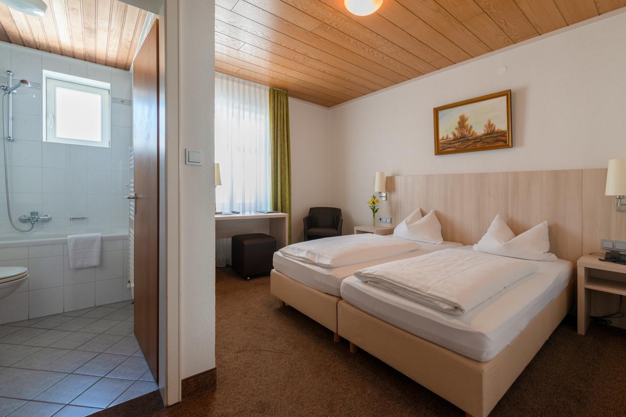 Gasthof & Hotel Goldene Krone Iphofen Ngoại thất bức ảnh